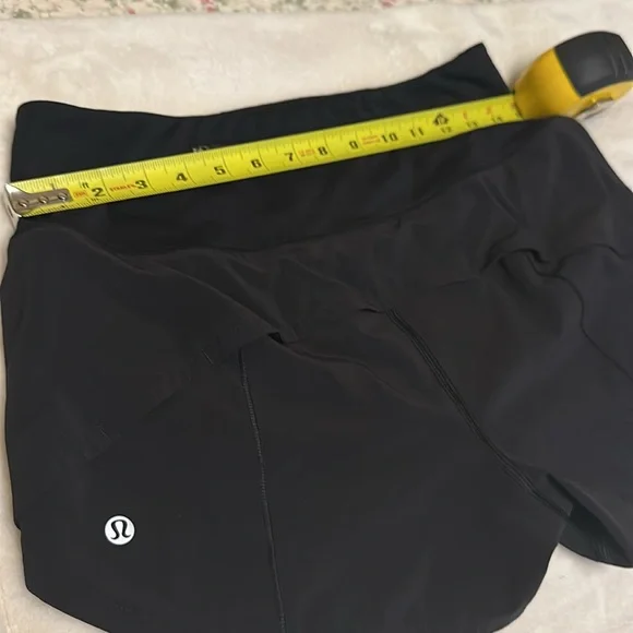 lululemon athletica Women's Black Athletic Shorts - Picture 2 of 8